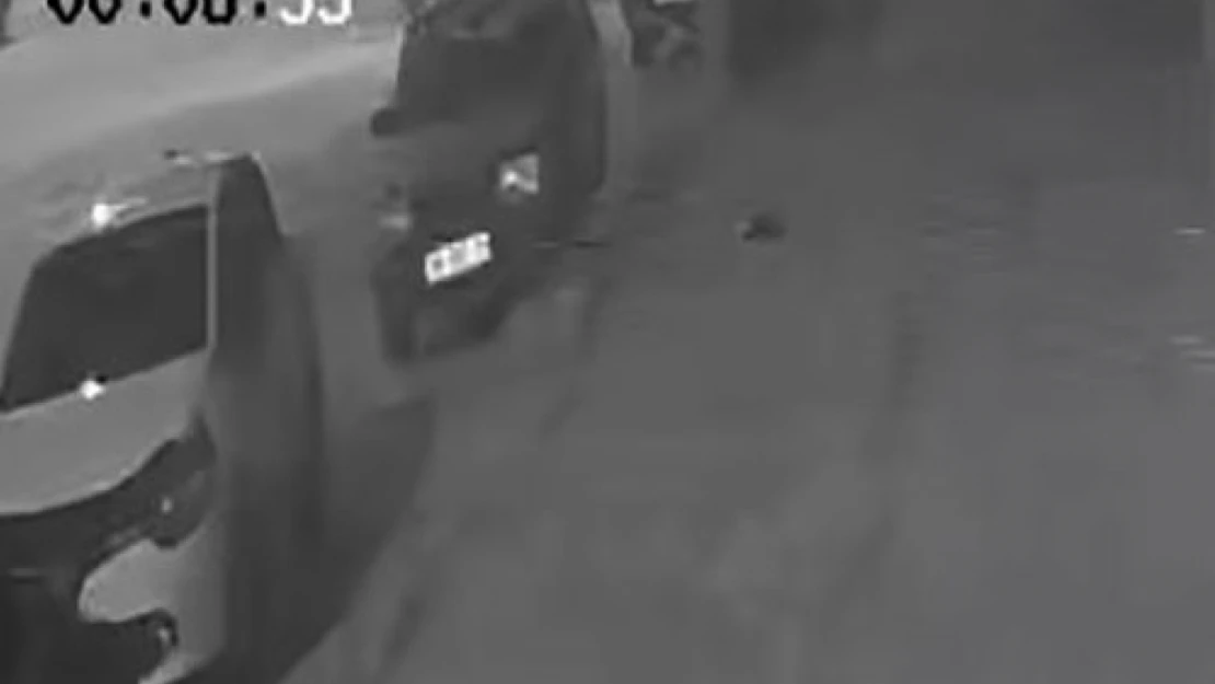 8 kişinin yaralandığı silahlı saldırı anı güvenlik kameralarına yansıdı
