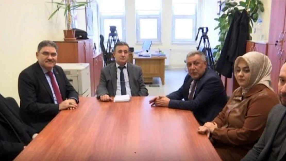 AK Parti, aday listelerini il seçim kuruluna teslim etti