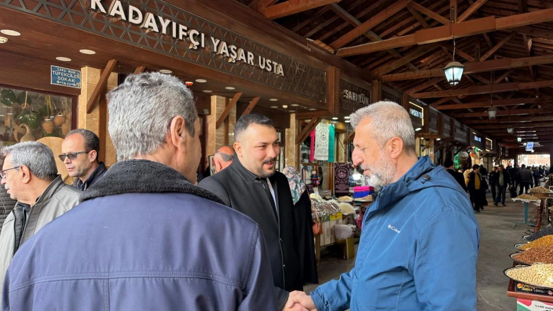 Başkan Adayı Özgül, Kapalı Çarşı'da