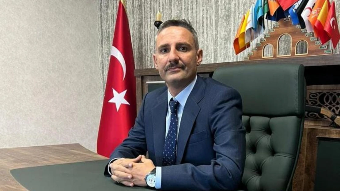 Başkan Ertan: 'sözde paçavraların sallandırılmasını şiddetle kınıyoruz'