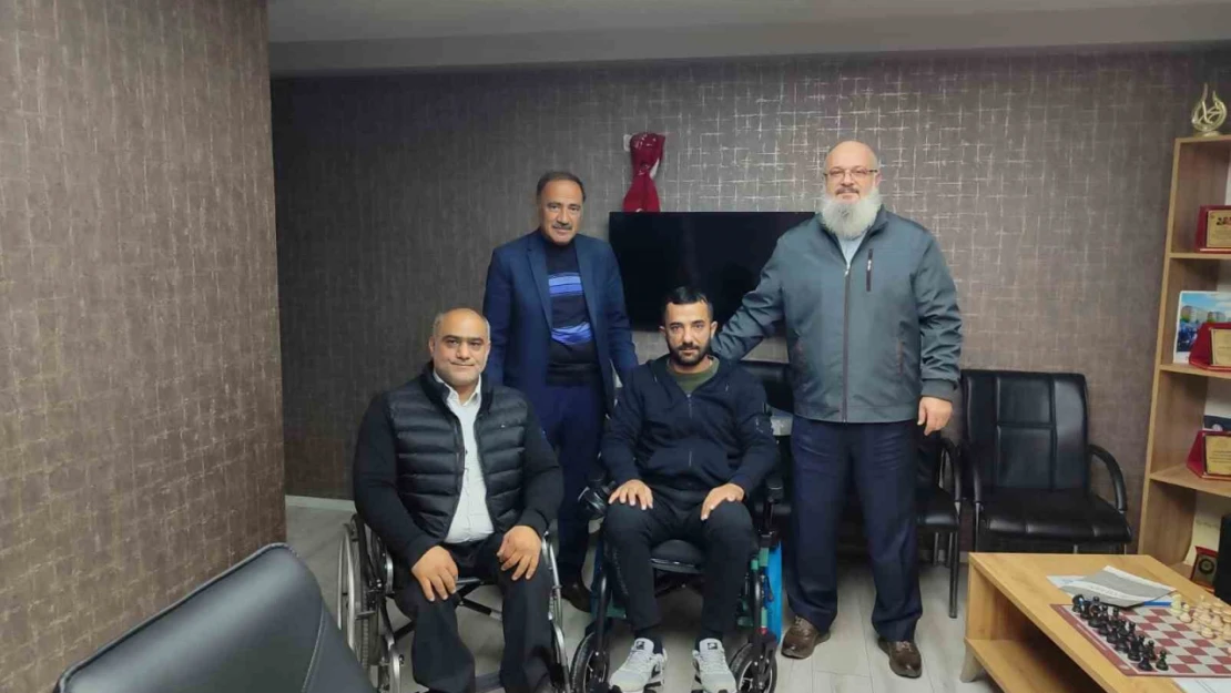 Elazığ'da engelli birey, akülü sandalyesine kavuştu