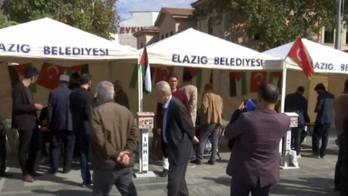 Elazığ'da, Filistin'e yardım standı açıldı