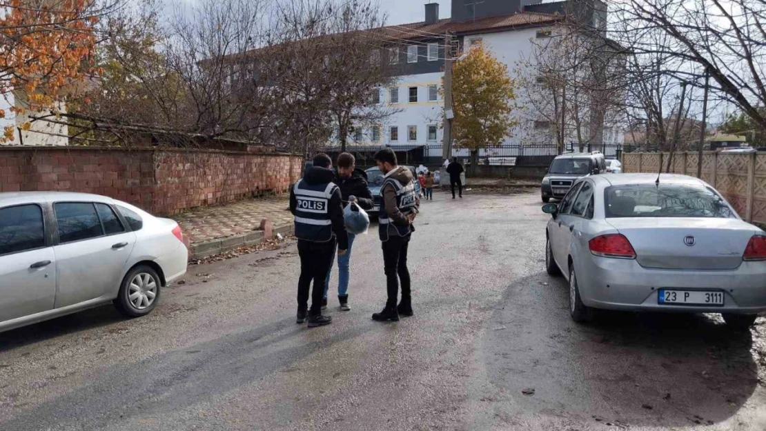 Elazığ'da okul önlerinde denetim