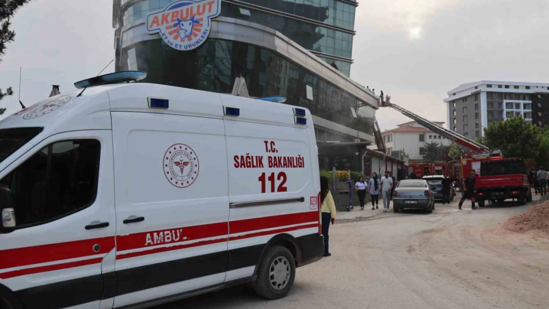 Elazığ'da plazada yangın paniği
