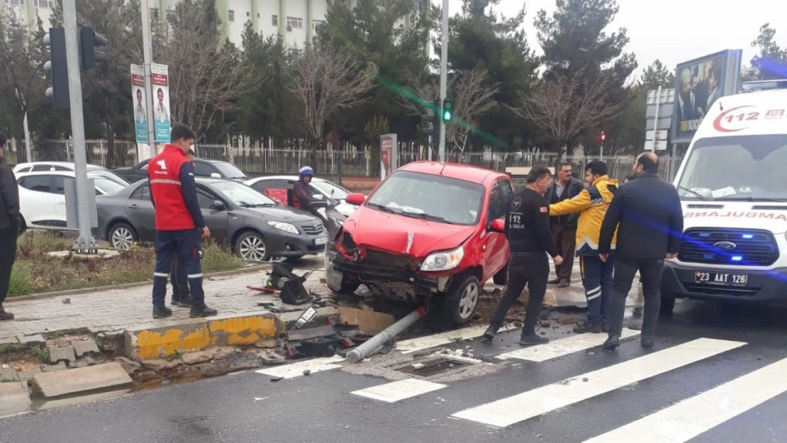 Elazığ'da trafik kazası: 1 yaralı