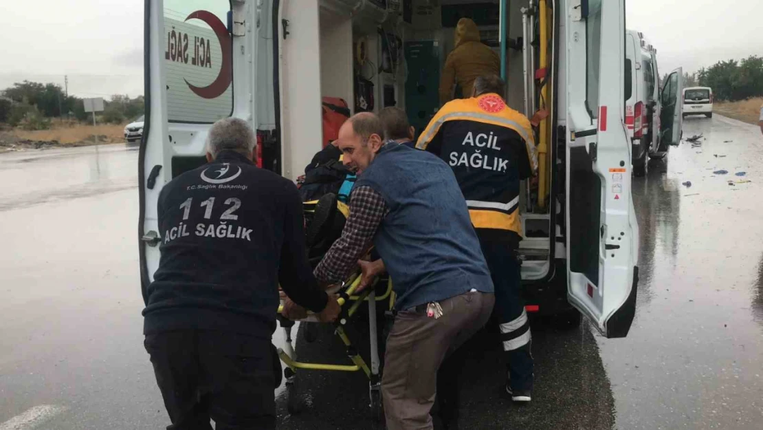 Elazığ'da trafik kazası: 8 yaralı