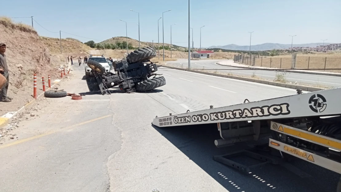 Elazığ'da traktör devrildi: 1 yaralı