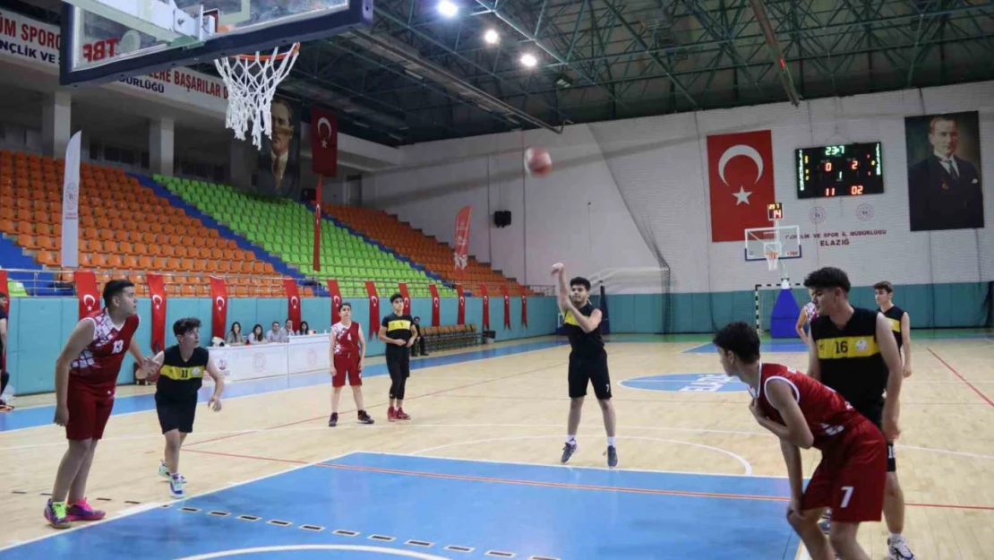 Elazığ'da U18 basketbol yerel lig mücadelesi sona erdi