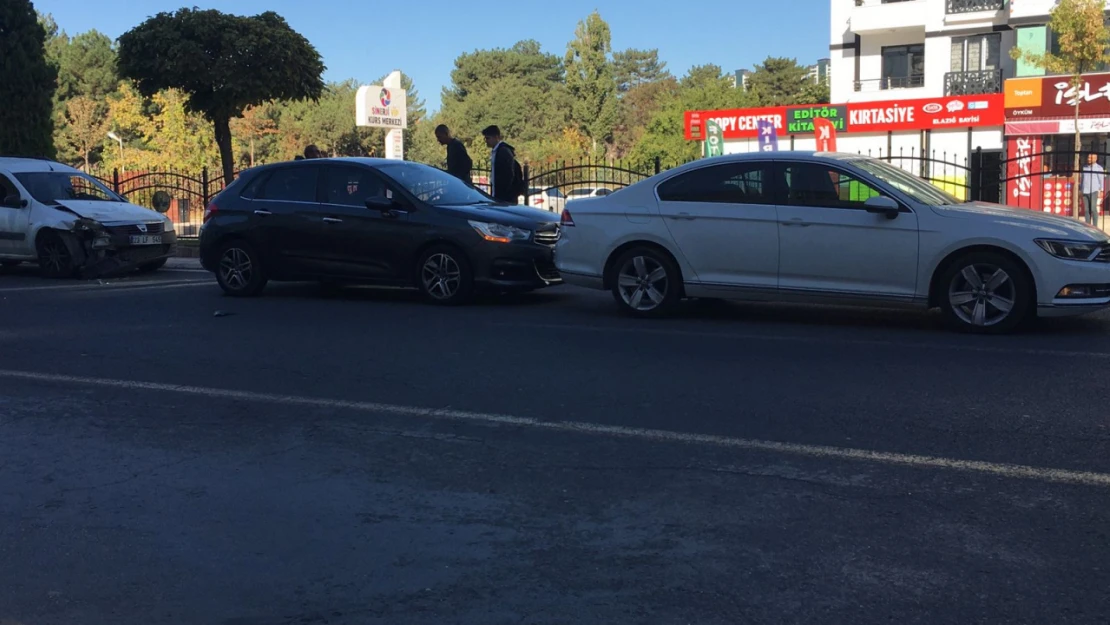 Elazığ'da zincirleme trafik kazası