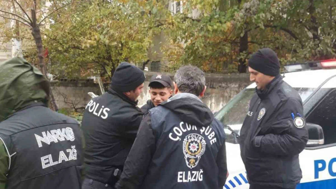 Elazığ polisi okul önlerinde kuş uçurtmuyor