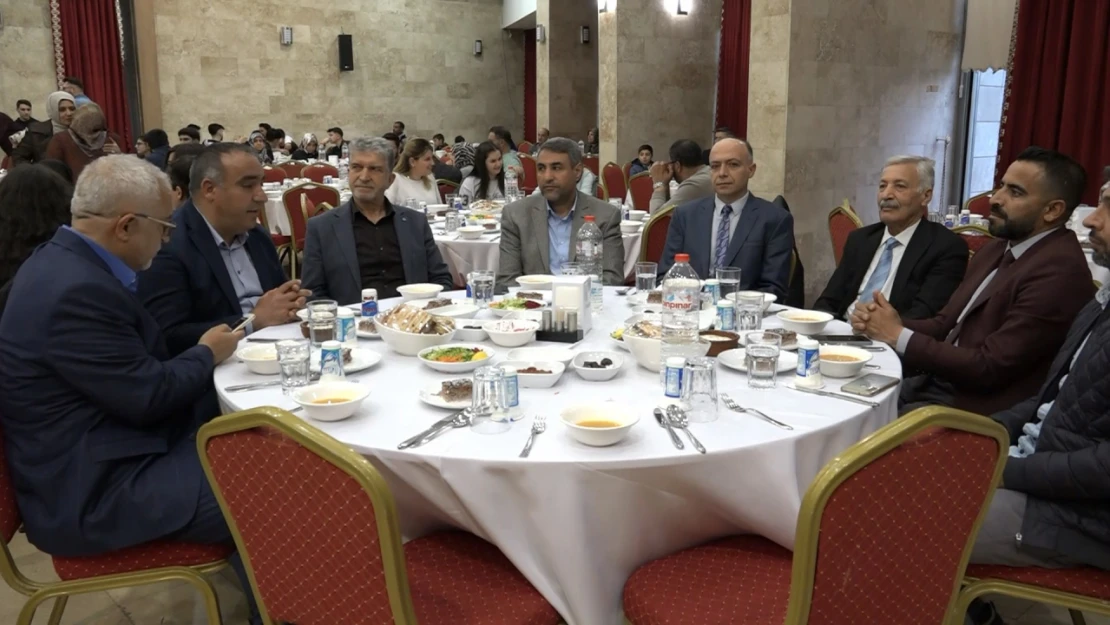 Elazığ Ülkü ocakları Kadir Gecesi ve iftar programı düzenledi