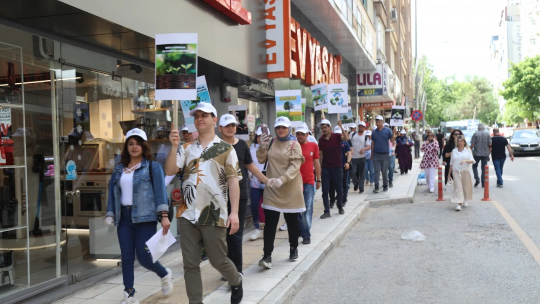 Engelsiz Yaşam Merkezi'ndeki özel bireylerden vatandaşlara anlamlı çağrı