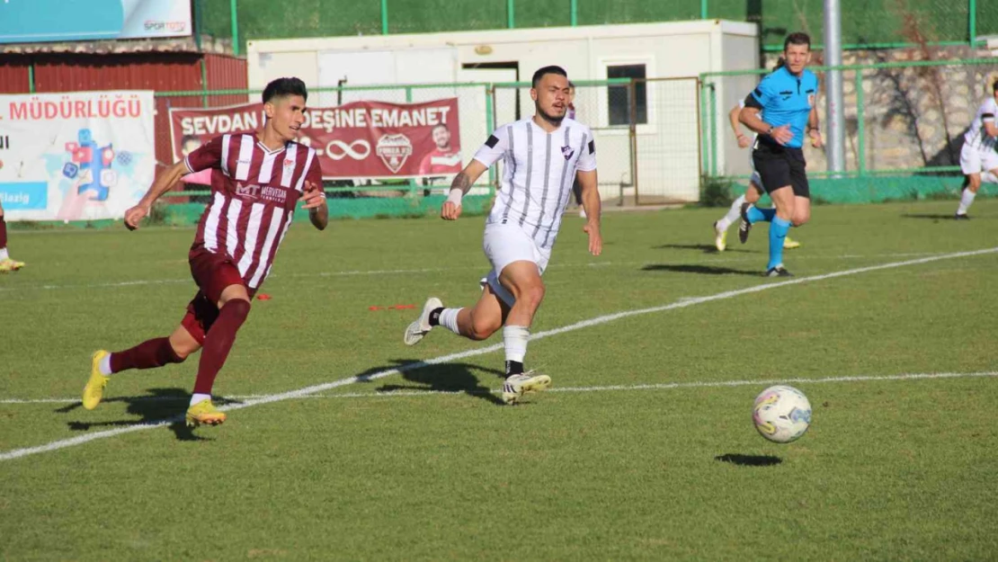 ES Elazığspor'da Salih, cezalı duruma düştü