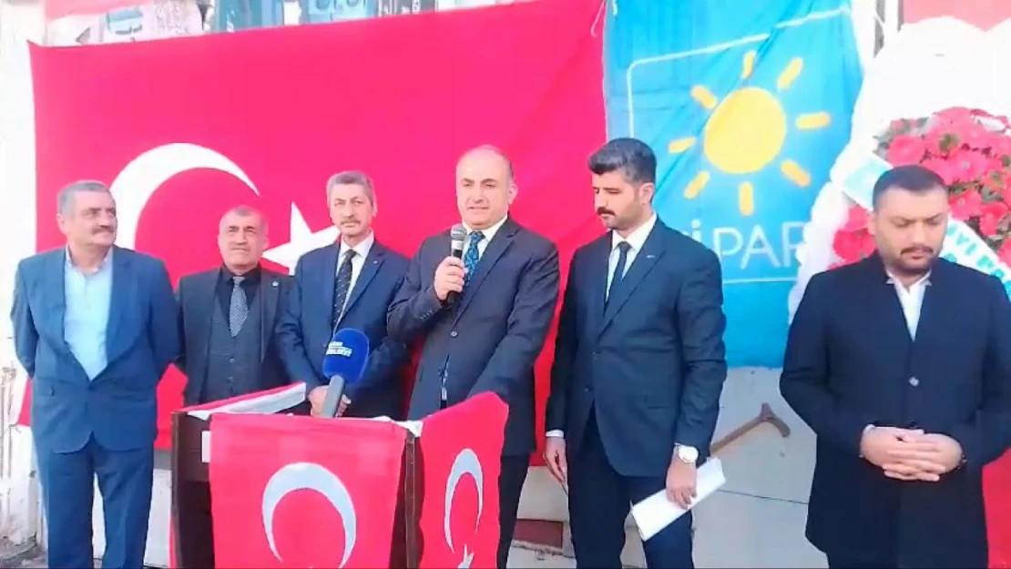 İYİ Parti Keban'da seçim iletişim merkezi açtı