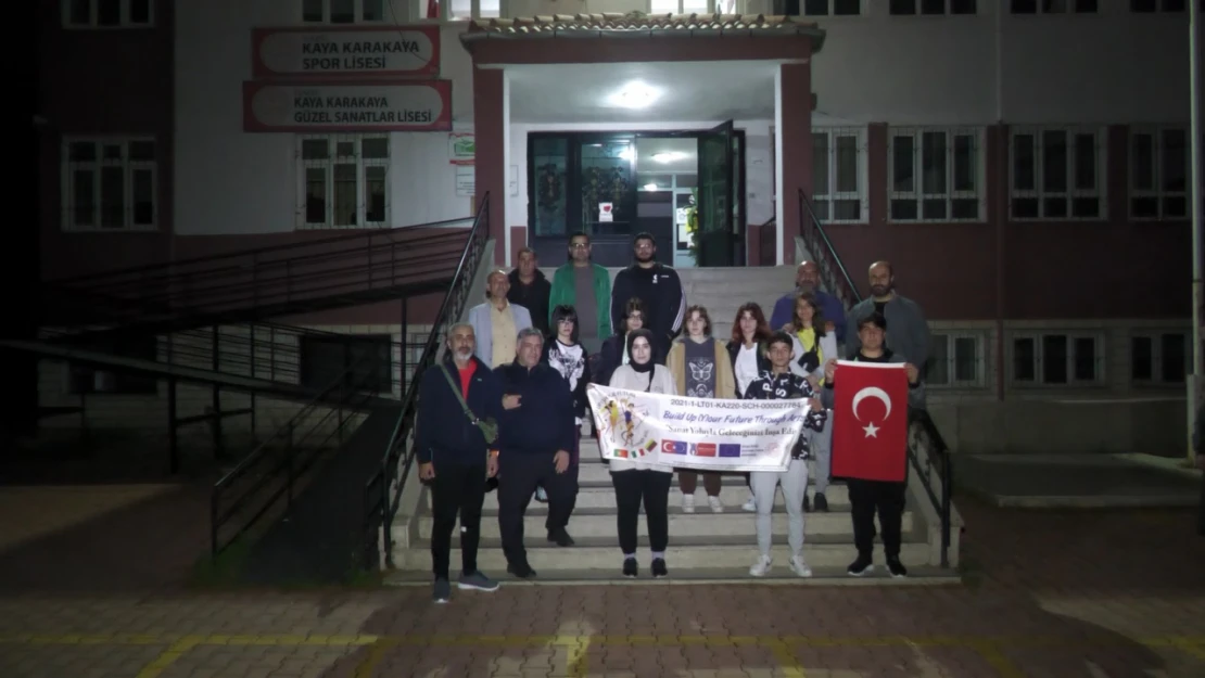 Kaya Karakaya öğrencileri, Erasmus projesiyle İtalya'ya gidiyor