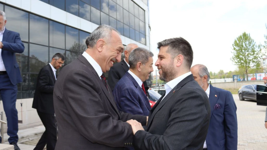 Milletvekili adayı Nazırlı kadınlara seslendi: 'zaferimizin baş aktörü, Türkiye yüzyılı'nın mimarı kadınlarımız olacaktır'