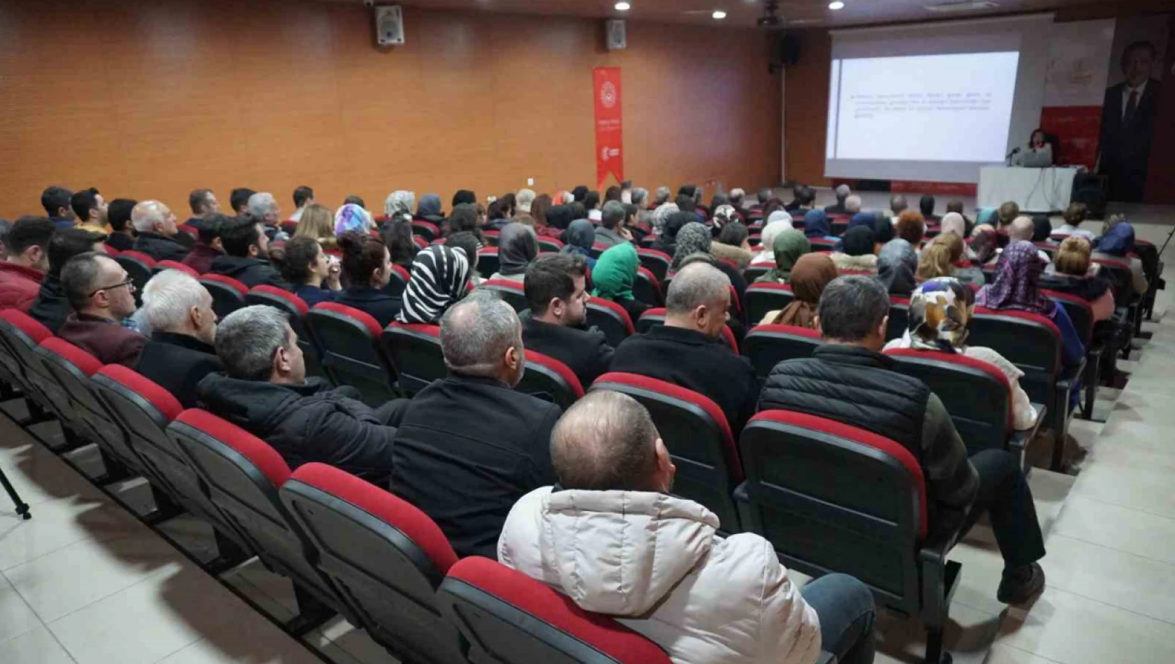 Elazığ'da 'Aile Söyleşileri' programı başladı