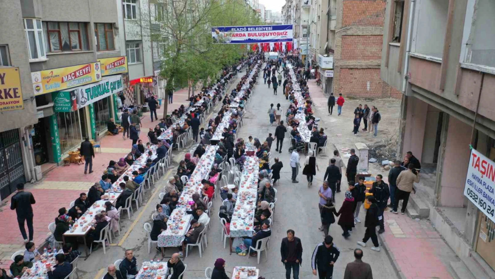 Elazığ'da 5 bin vatandaşın katılımıyla iftar programı düzenlendi