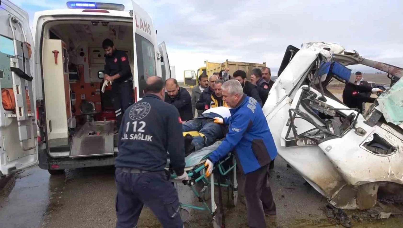Elazığ'da feci kaza: 2 ağır yaralı