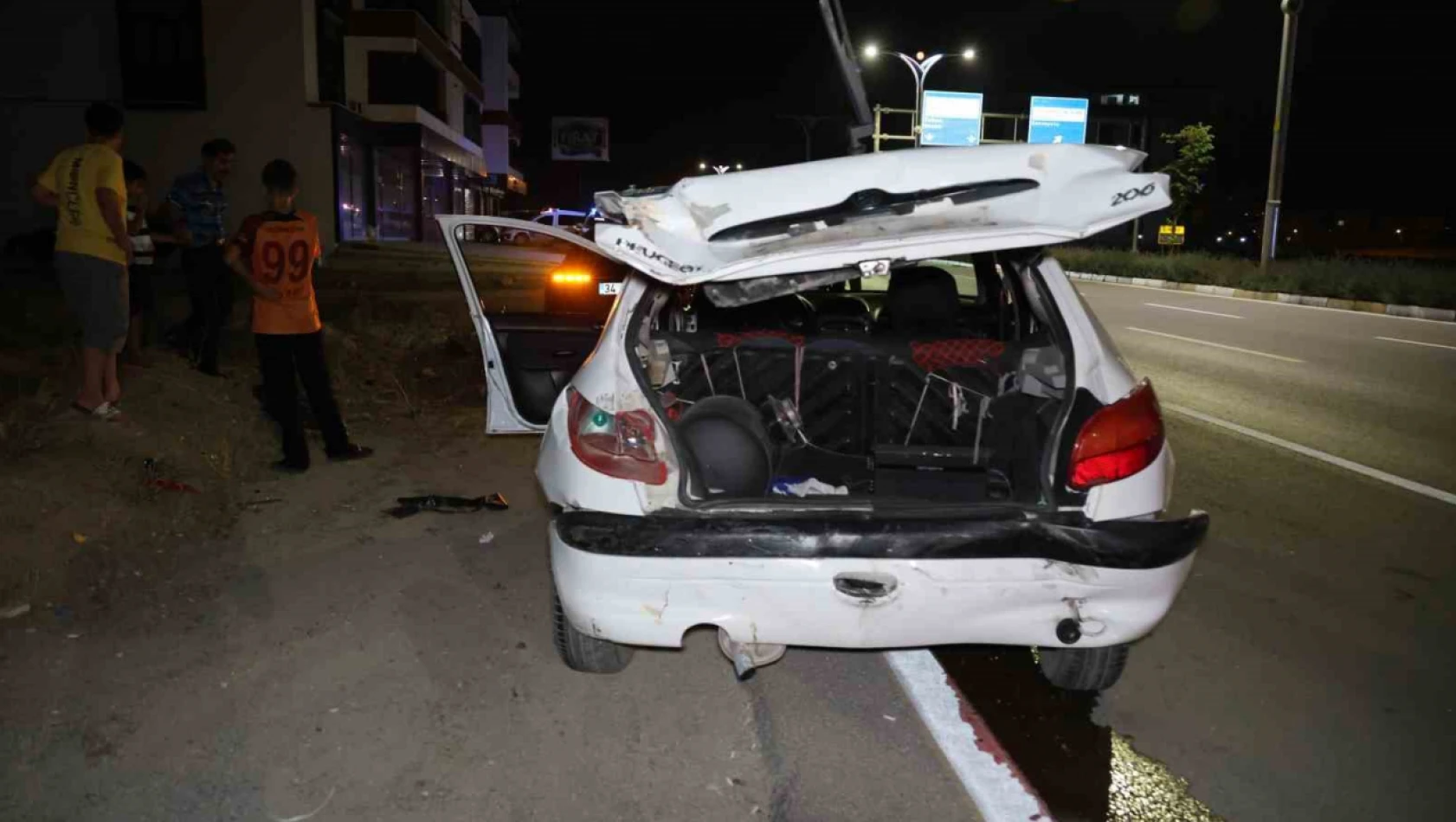 Elazığ'da iki otomobil çarpıştı: 1 yaralı