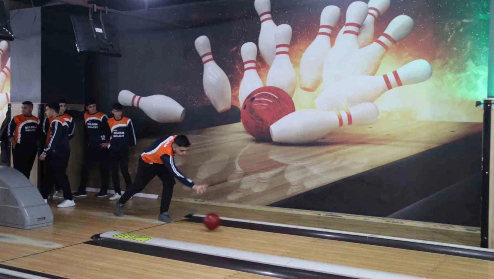 Elazığ'da okullararası bowling müsabakası sona erdi