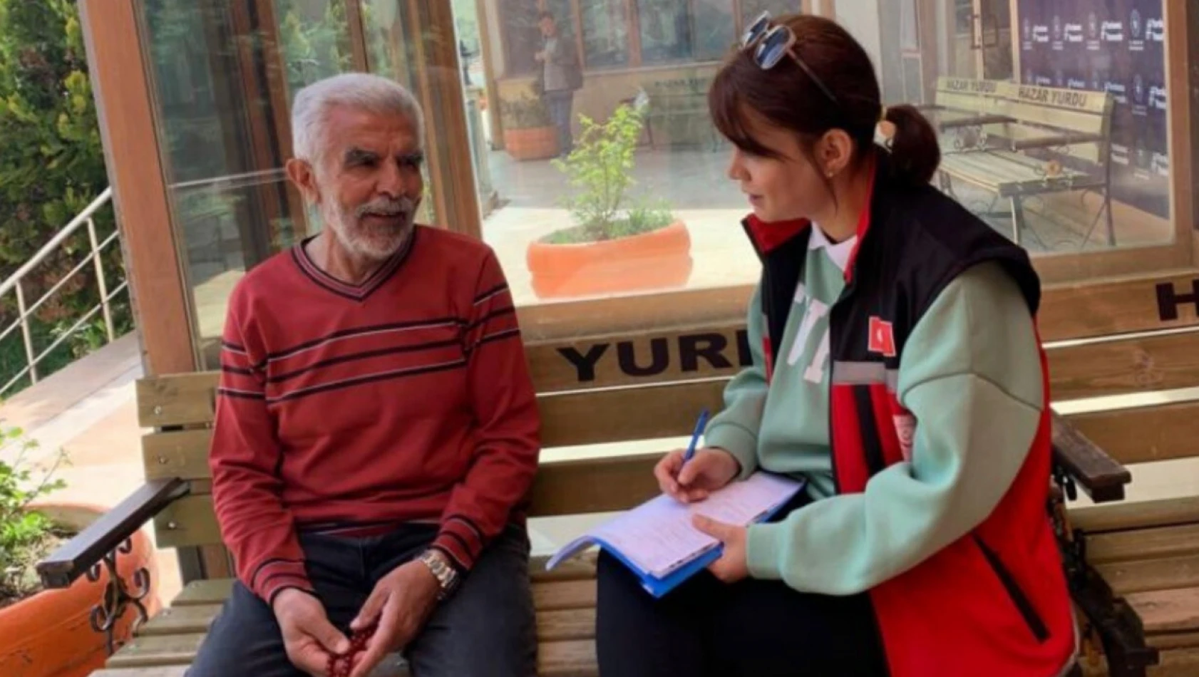 Elazığ'da psiko-sosyal destek ekipleri depremzedeleri yalnız bırakmıyor