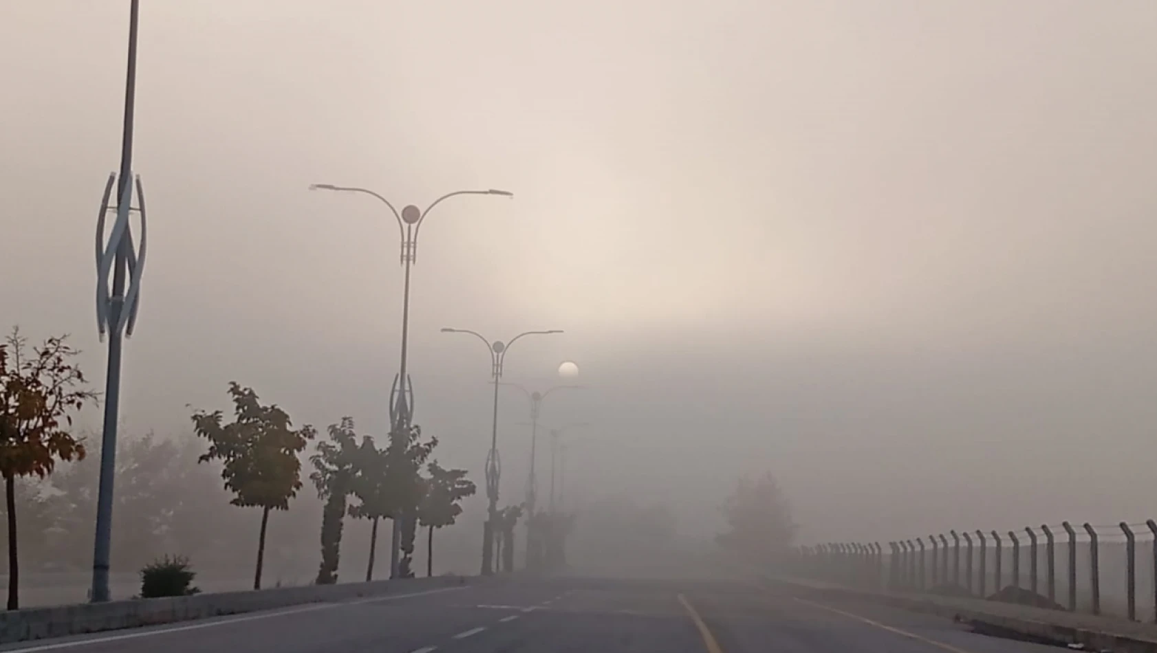 Elazığ'da yoğun sis etkili oldu