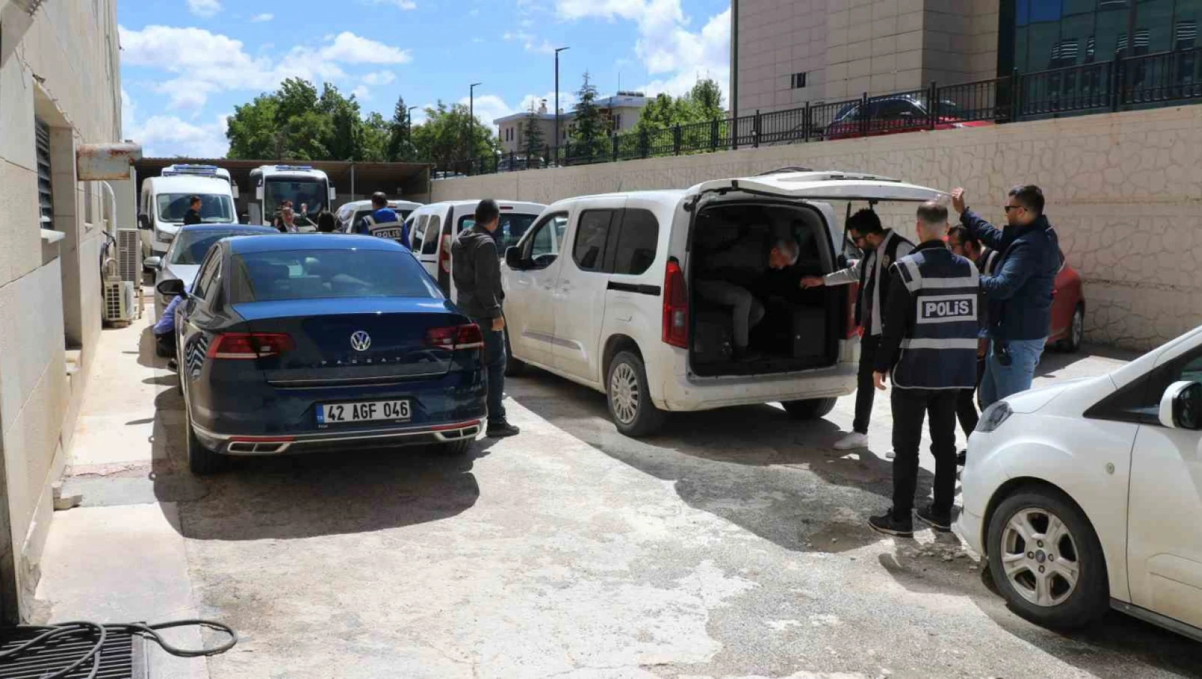 Elazığ'daki kan donduran cinayette gözaltına alınan 4 kişi adliyeye sevk edildi