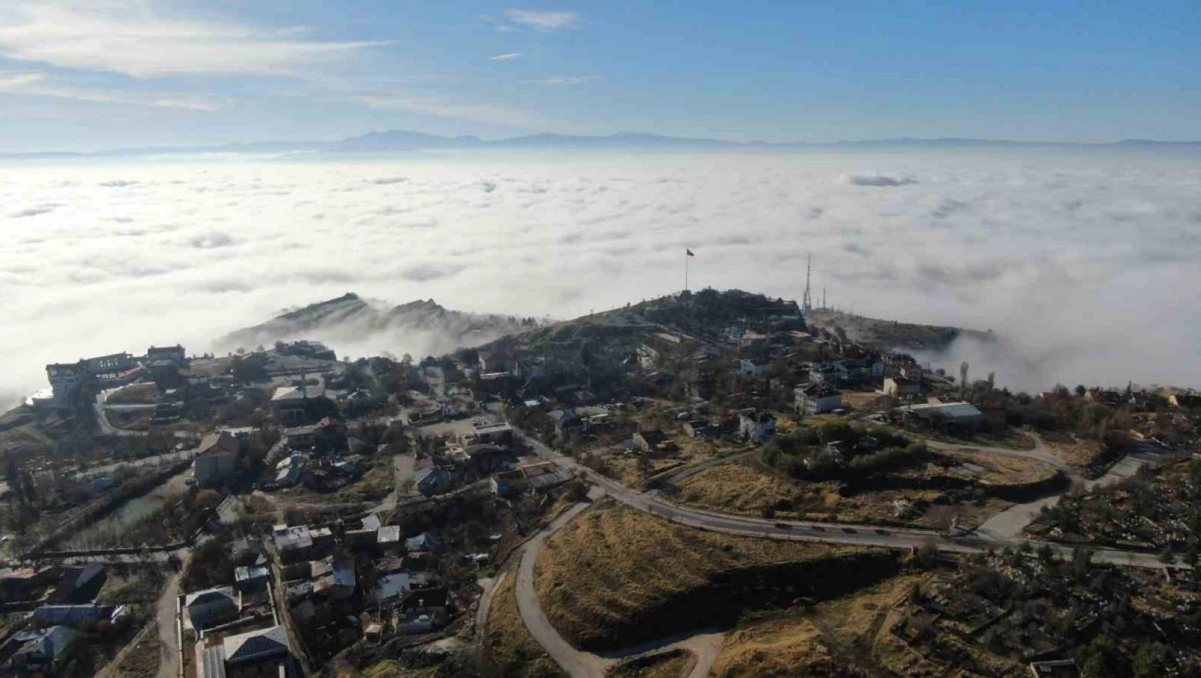 Elazığ sis denizinde kayboldu, ortaya eşsiz görüntüler çıktı