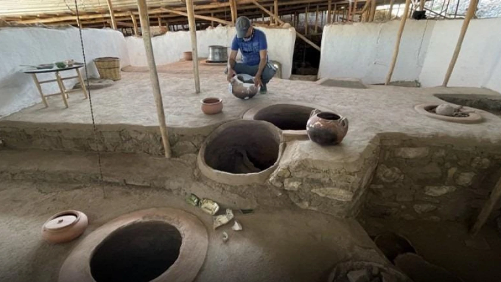 Harput Kalesi'nde yaklaşık 1000 yıllık olduğu düşünülen saray mutfağı bulundu