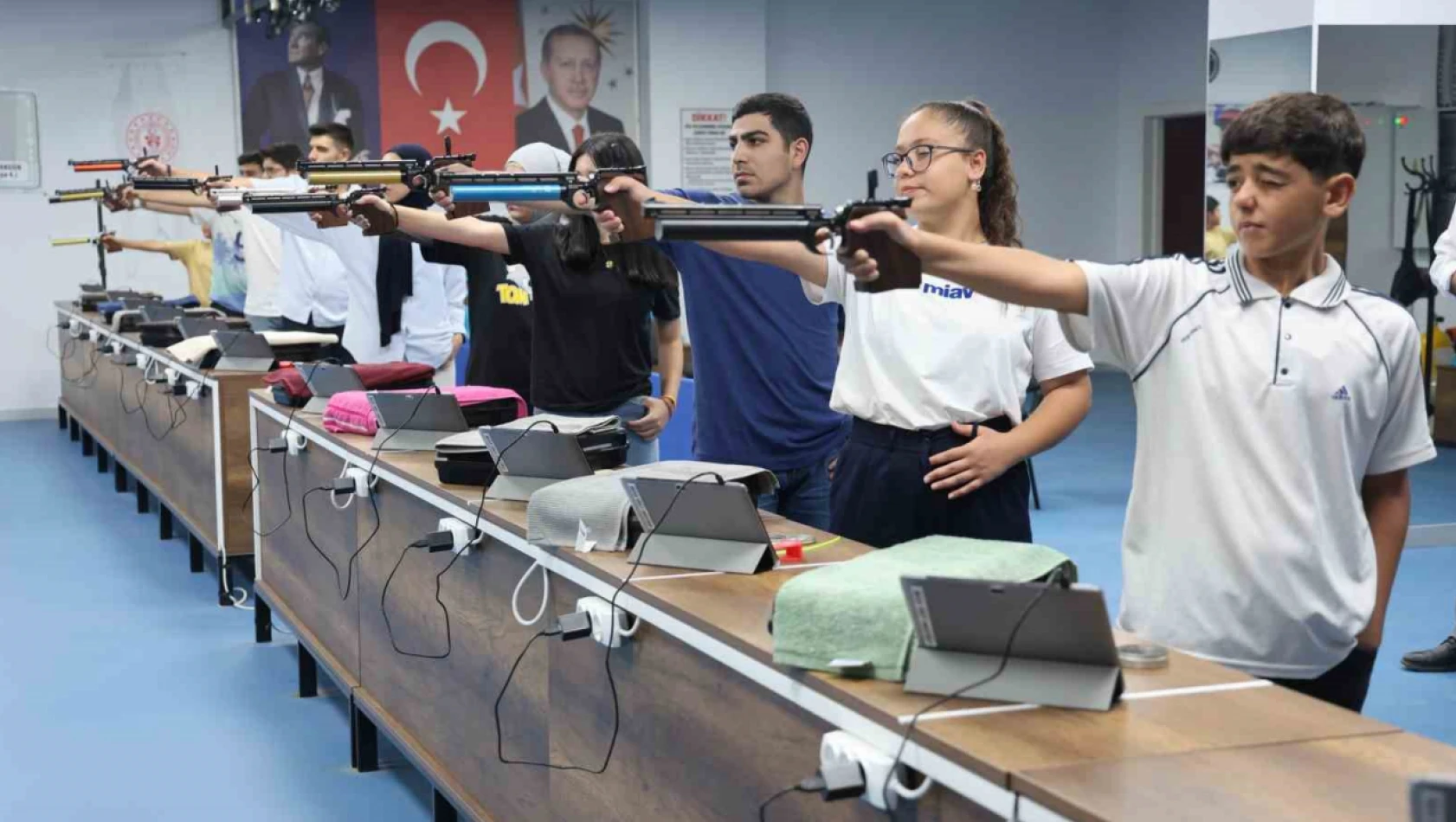 İkonik atışıyla dünya gündemine oturmuştu, çocuklara da ilham oldu