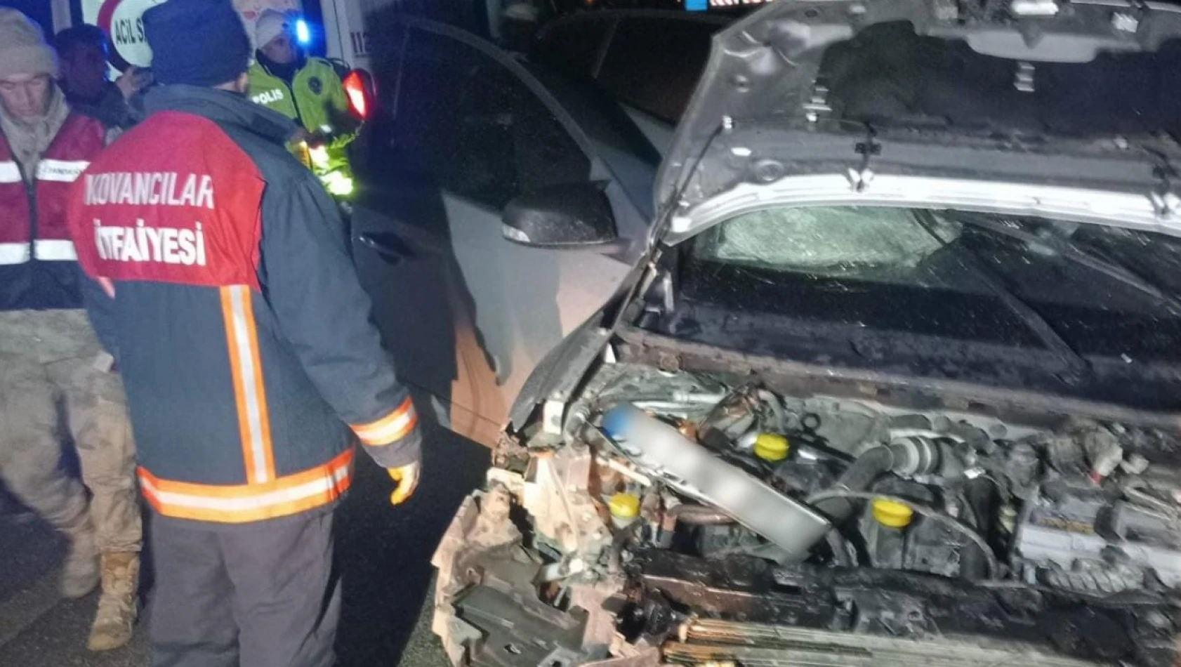 Kontrolden çıkan araç bariyerlere çarptı, araç sürücüsü hayatını kaybetti