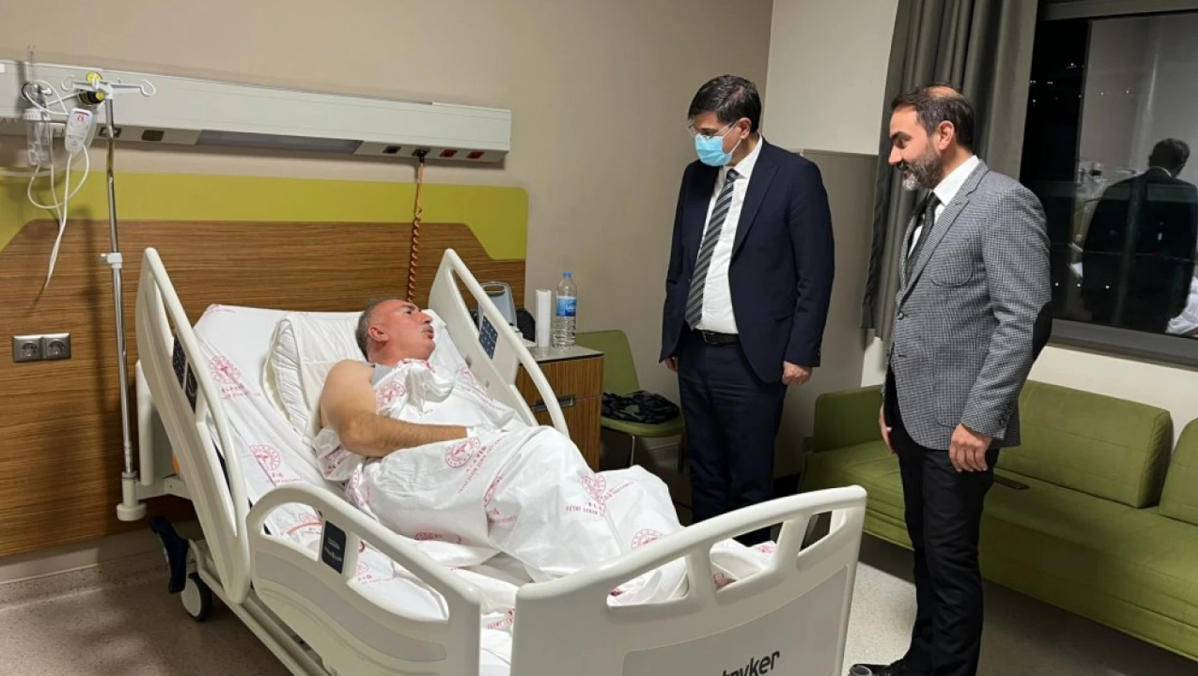 Milletvekili Şaroğlu İle Başkan Duran'dan Yaralı Polis Memuruna Ziyaret 