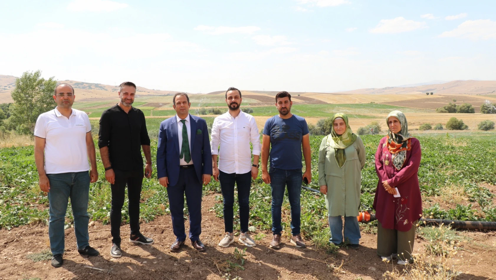 Müdür Kılıç Deveci köyü'nde kurulan sulama sistemlerini inceledi