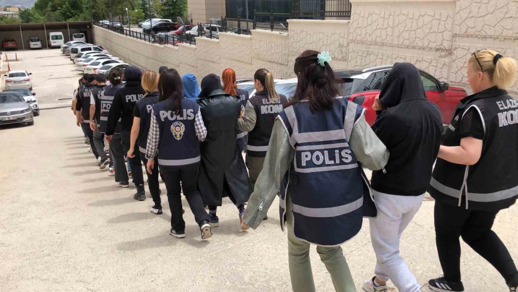 Özel eğitim ve rehabilitasyon merkezlerine operasyon: 15 gözaltı