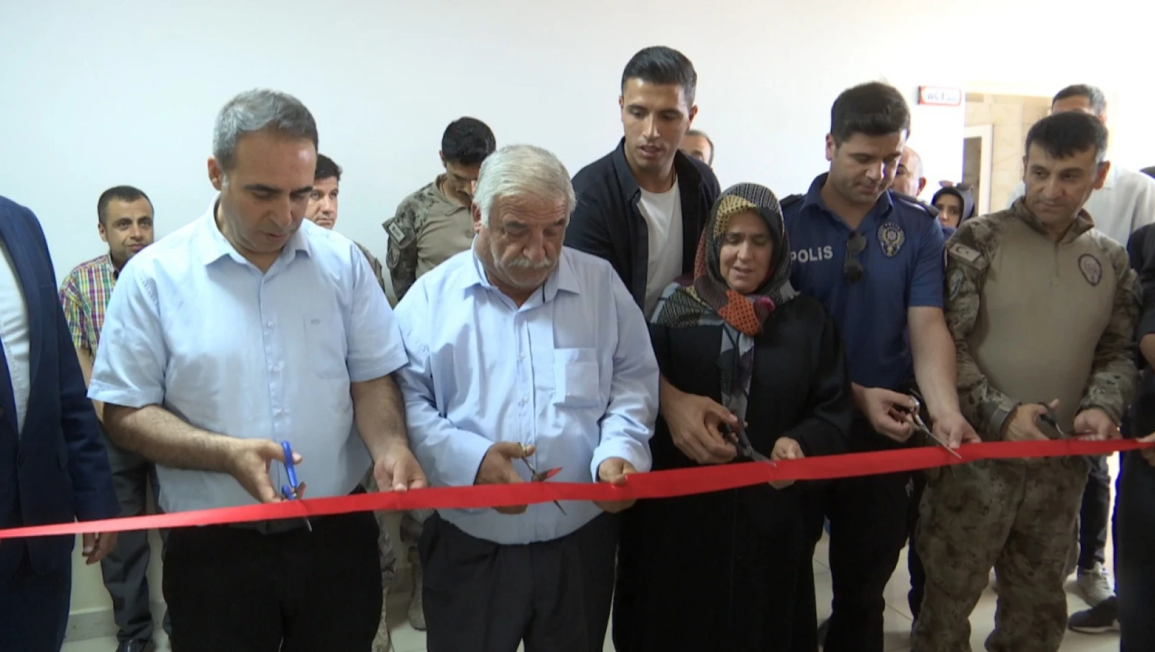 Şehit Polis memuru Akın Yeğin'in anısına kütüphane açıldı