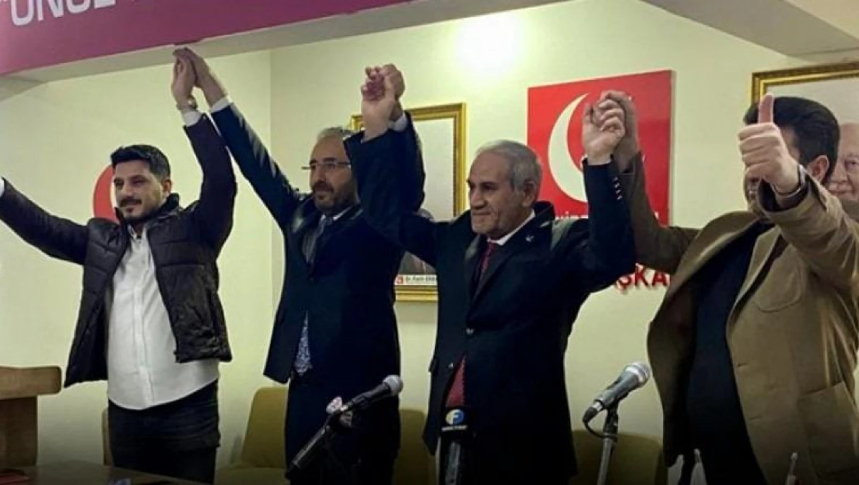 Yeniden refah partisi Mollakendi belediye başkan adayı Mustafa Metin
