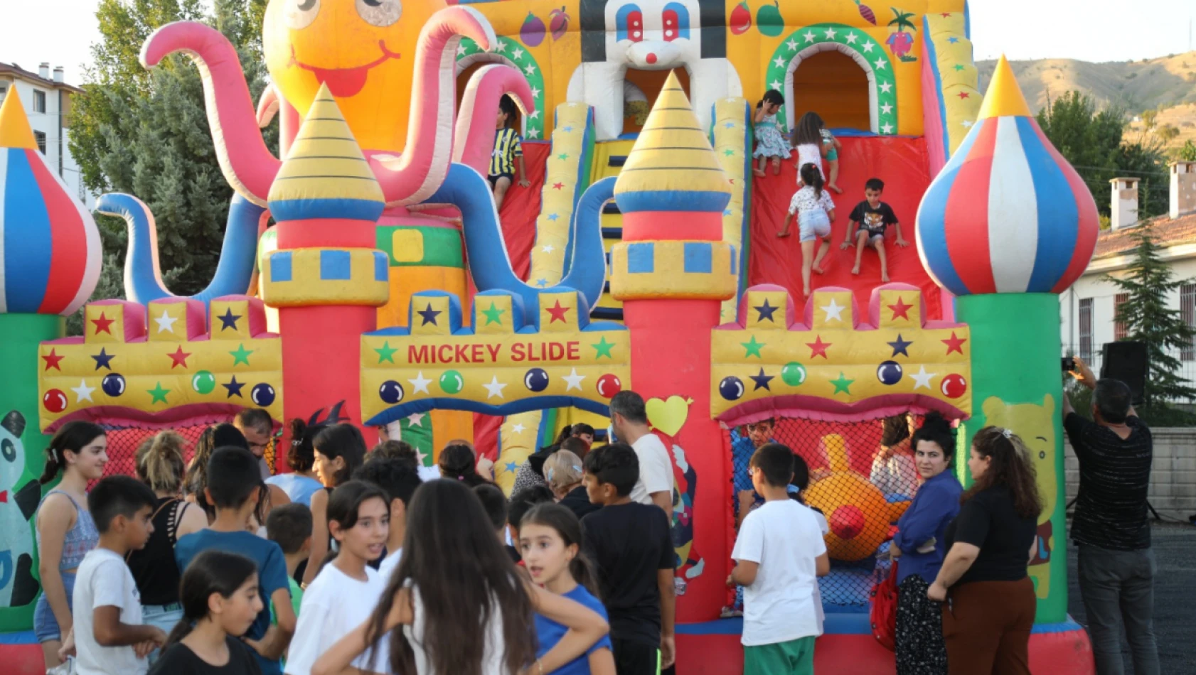 Yıldızbağları ve Çatalçeşme mahallelerinde çocuklar için etkinlik düzenlendi