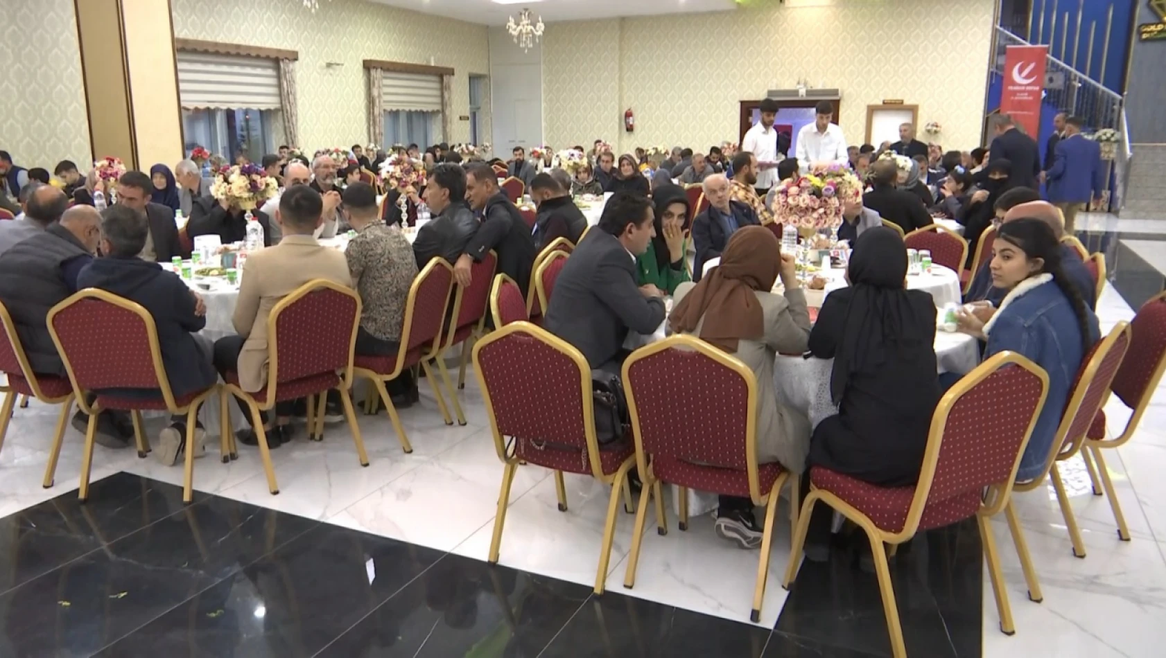 YRP Elazığ il teşkilatı iftar programı düzenledi