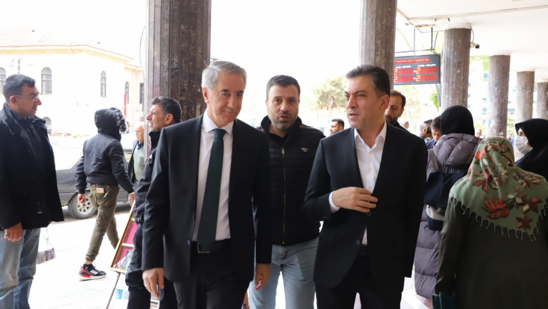 AK Parti Elazığ Milletvekili adaylarının bayram ziyaretleri