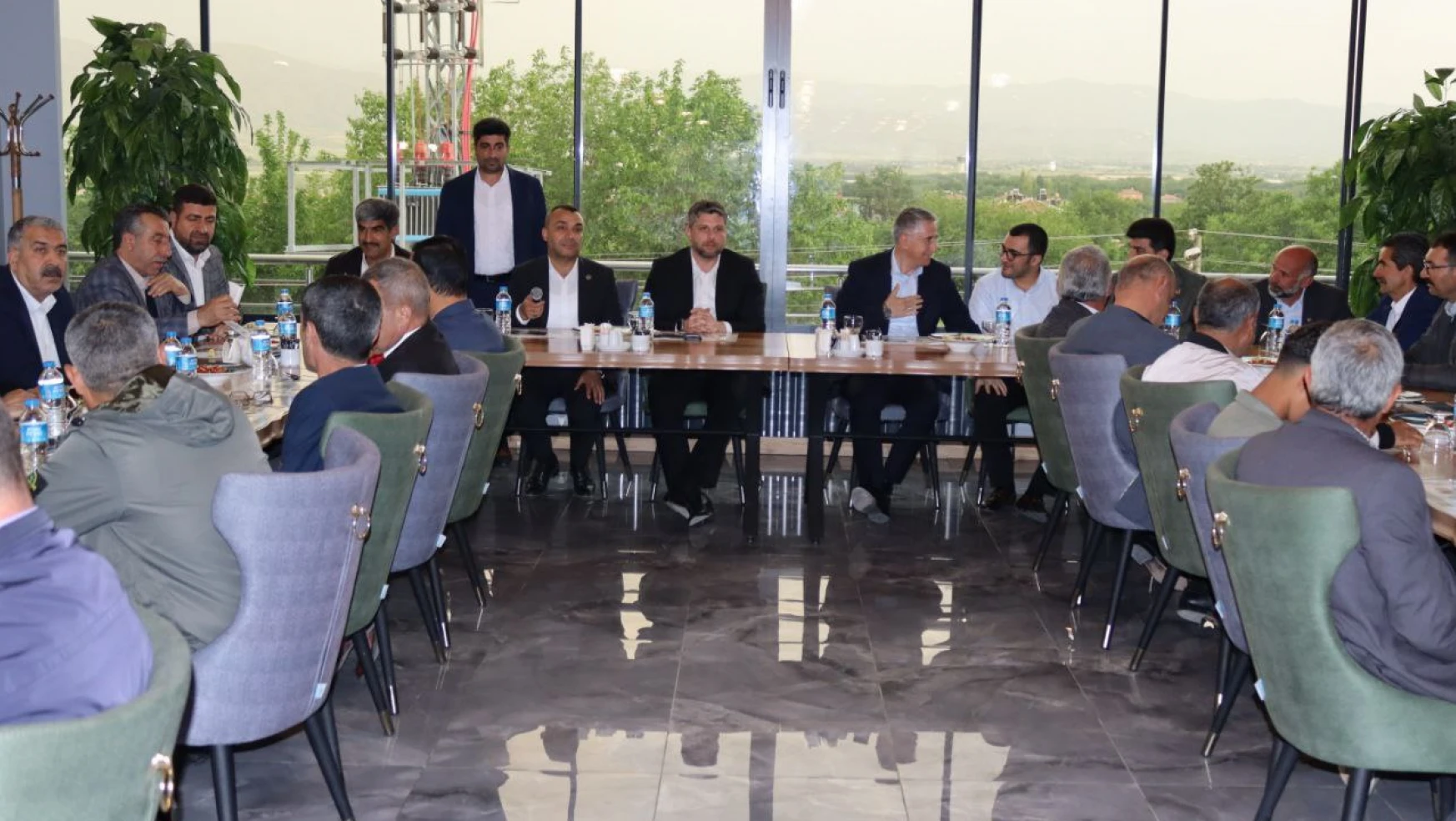 Ak parti Elazığ milletvekilleri Elazığ'da ziyaretlerini sürdürüyor