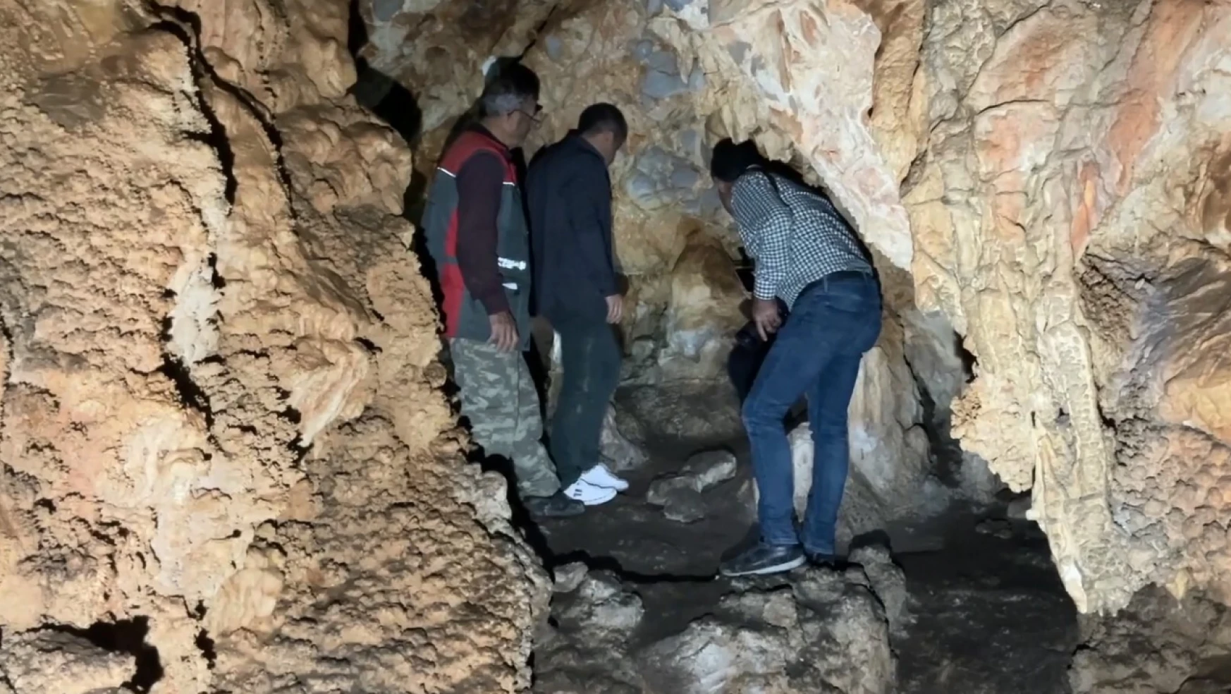 Akçatepe mağarası jeomorfolojik yapısıyla dikkat çekiyor
