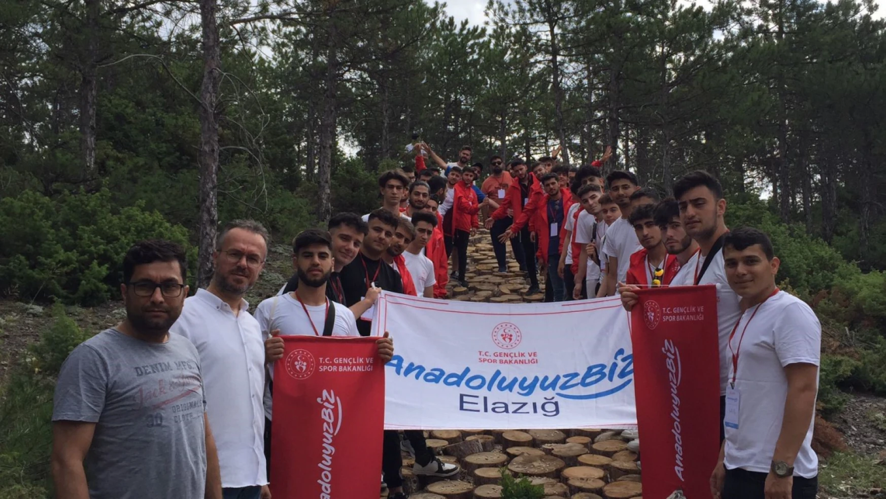 'Anadoluyuzbiz' projesine katılan Elazığlı gençler Eskişehir'i gezdi