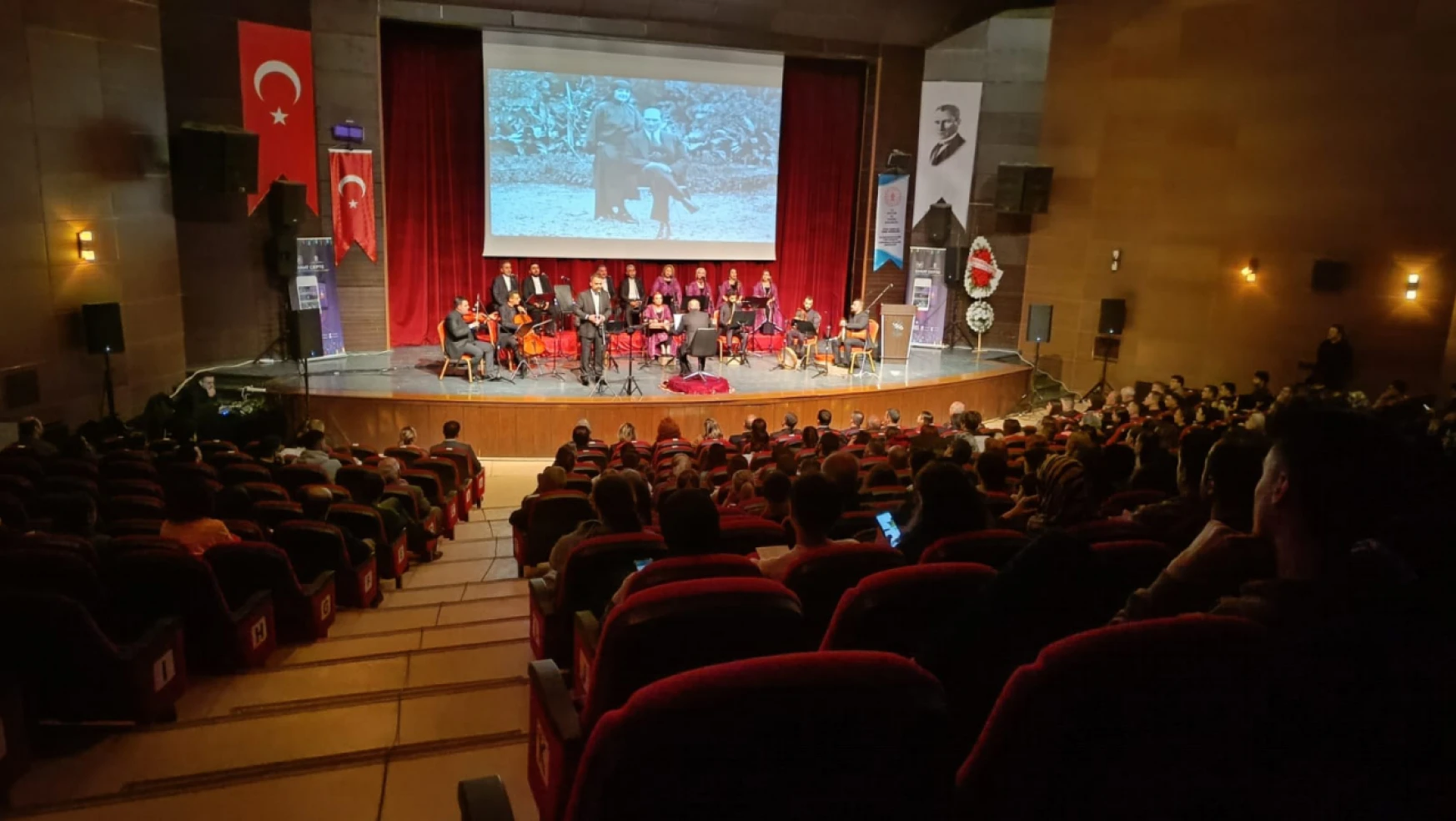 Atatürk'ün Elazığ'a teşriflerinin 86. yılı anma konseri