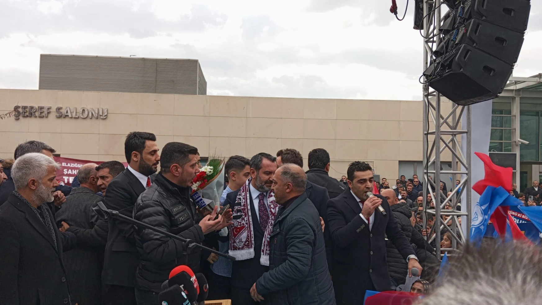 Başkan Şerifoğulları'na Elazığ'da coşkulu karşılama