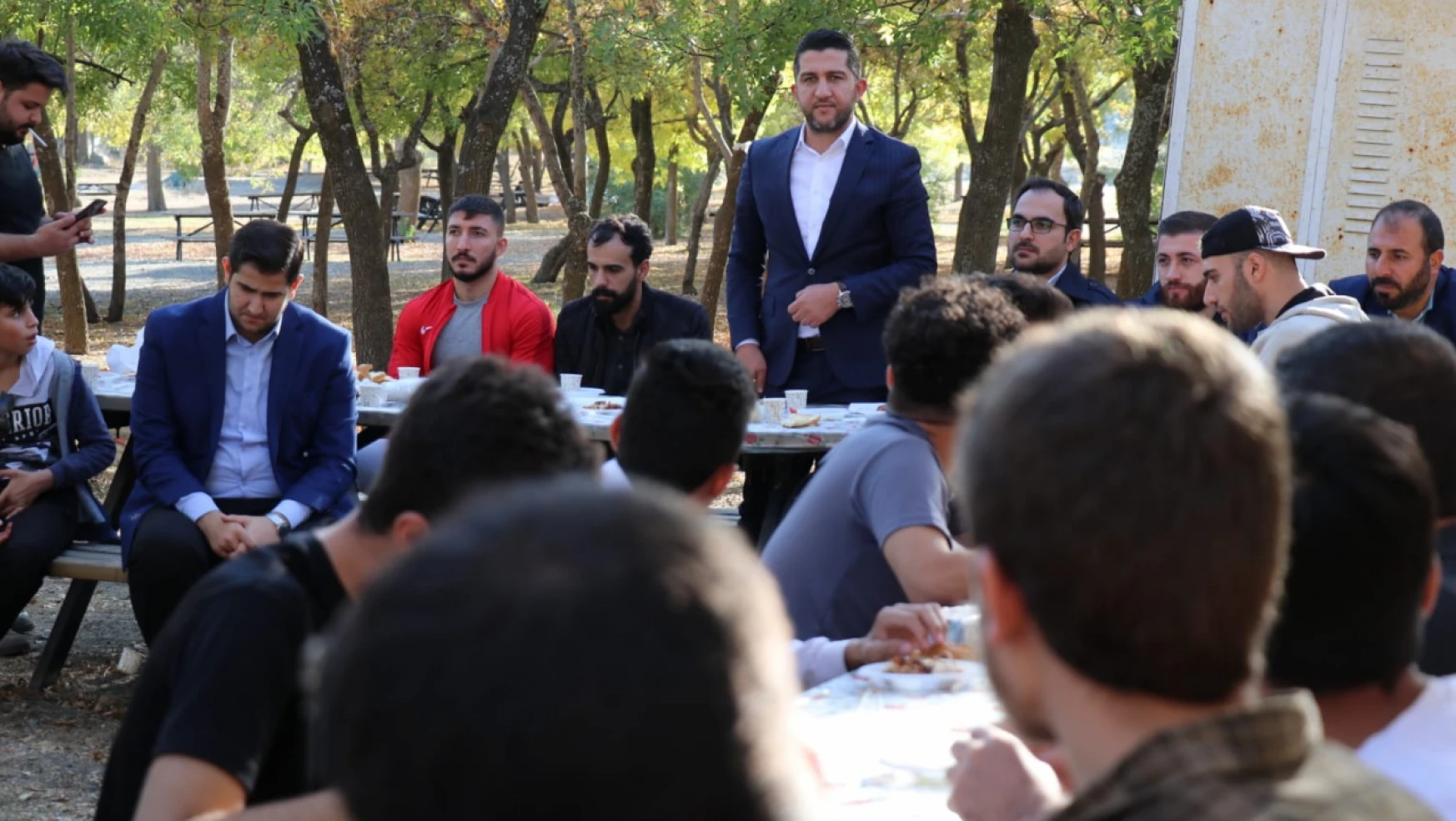 Belediye başkan aday adayı Haydar Evliyaoğlu, gençlerle buluştu