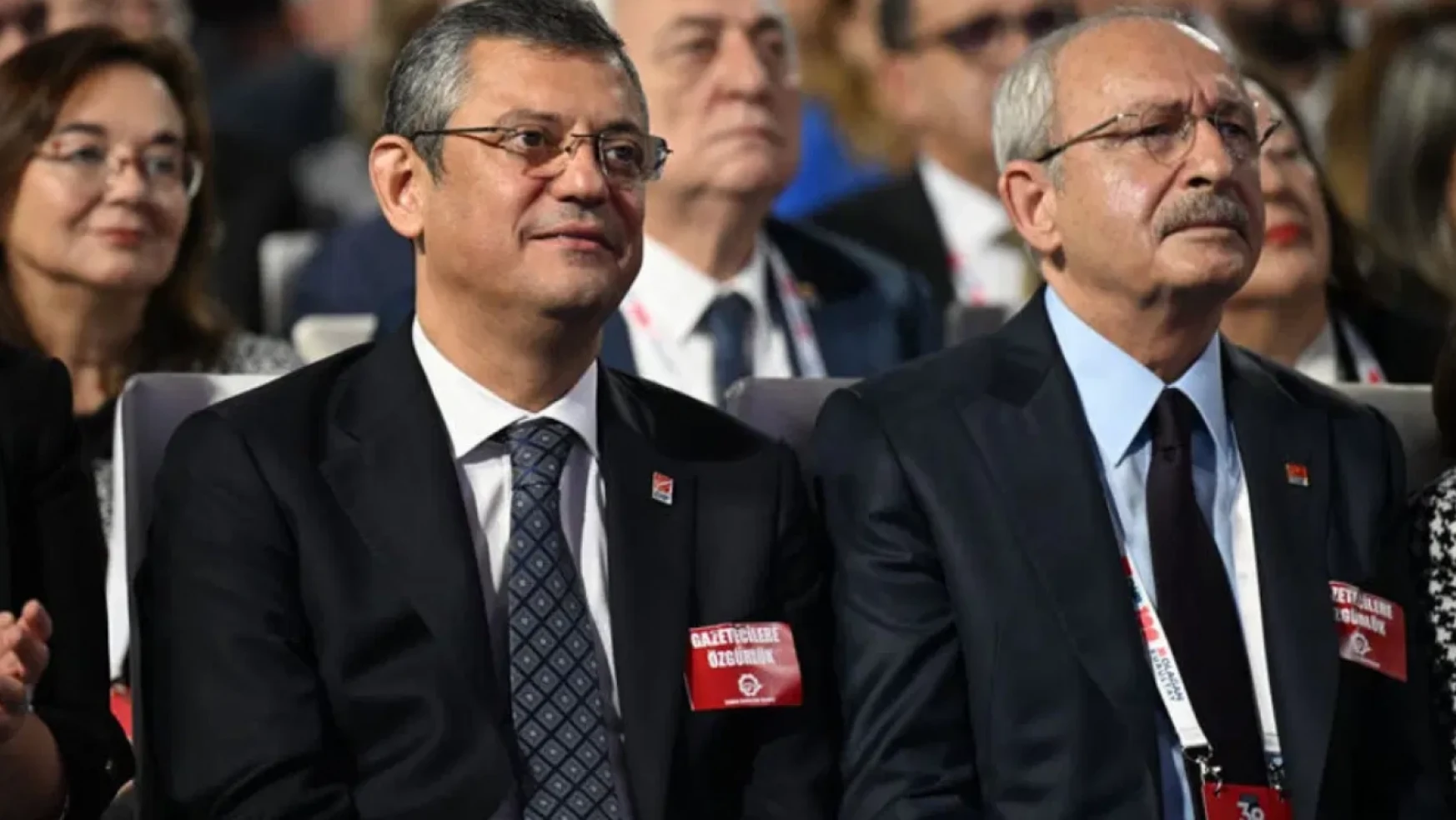 CHP'de 'değişim' kurultayı: 13 yıllık Kılıçdaroğlu dönemi kapandı, yeni genel başkan Özgür Özel