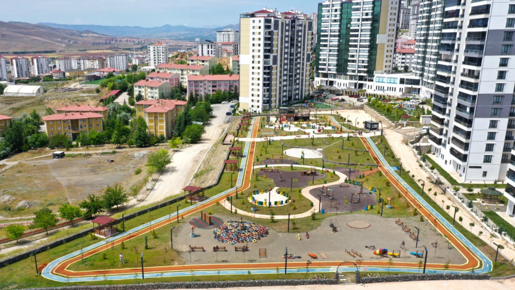 Elazığ Belediyesi geri dönüşüm parkı hizmete sunuldu