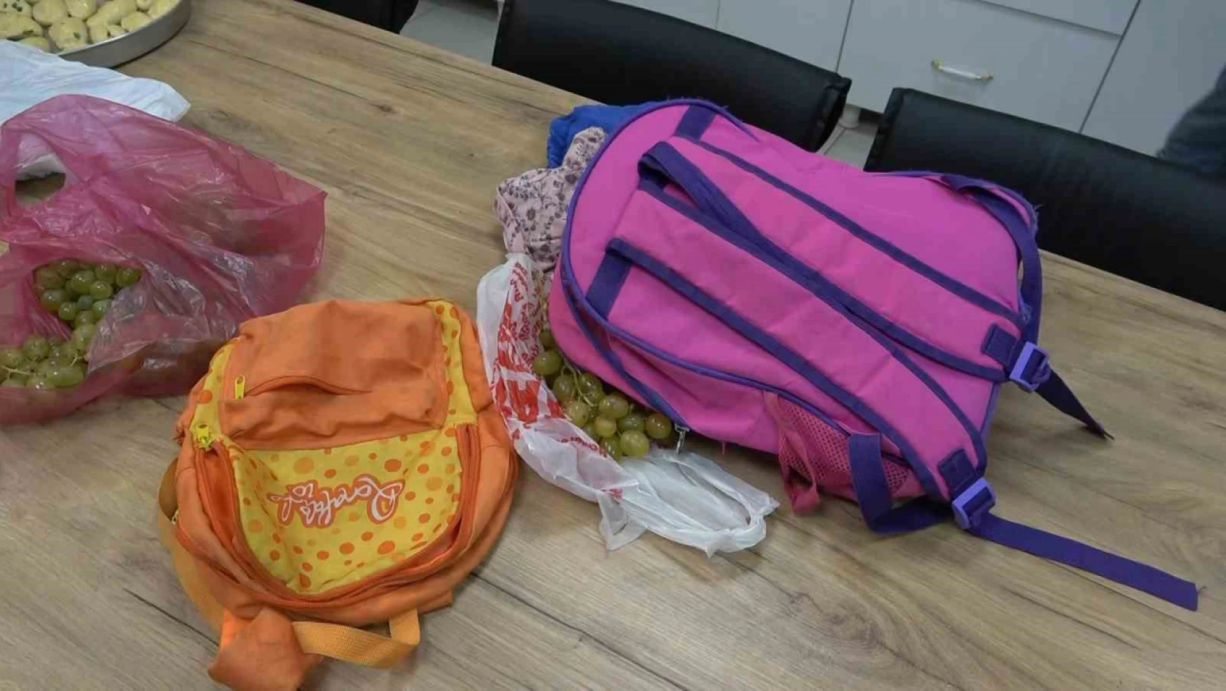 Elazığ'da dilenci operasyonu: Okul çantalarından defter kitap yerine para çıkardılar