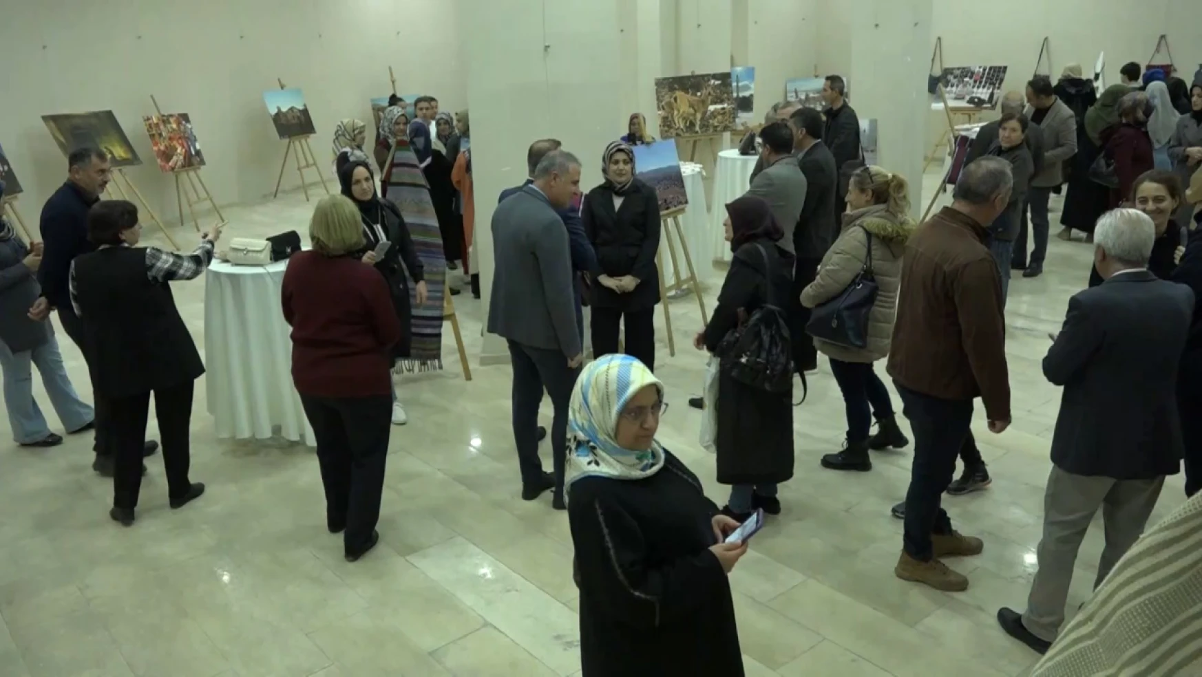 Elazığ'da geleneksel el sanatları sergisi açıldı